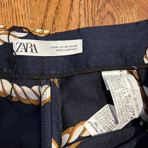Zara NWOT shorts/skirt XS - Picture 2 of 2